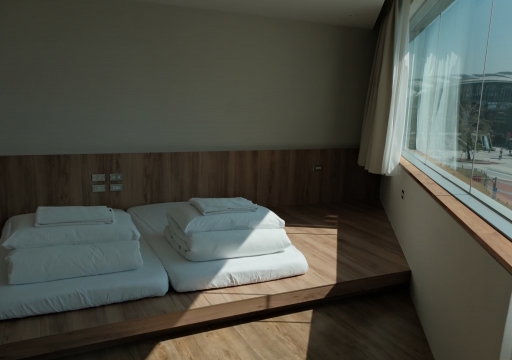 Deluxe room (Shared External Bathroom)
